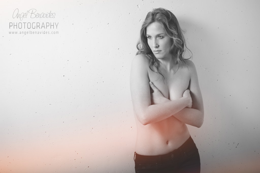 sexy portrait of a women in black and white by angel Benavides (Brussels, 2014)